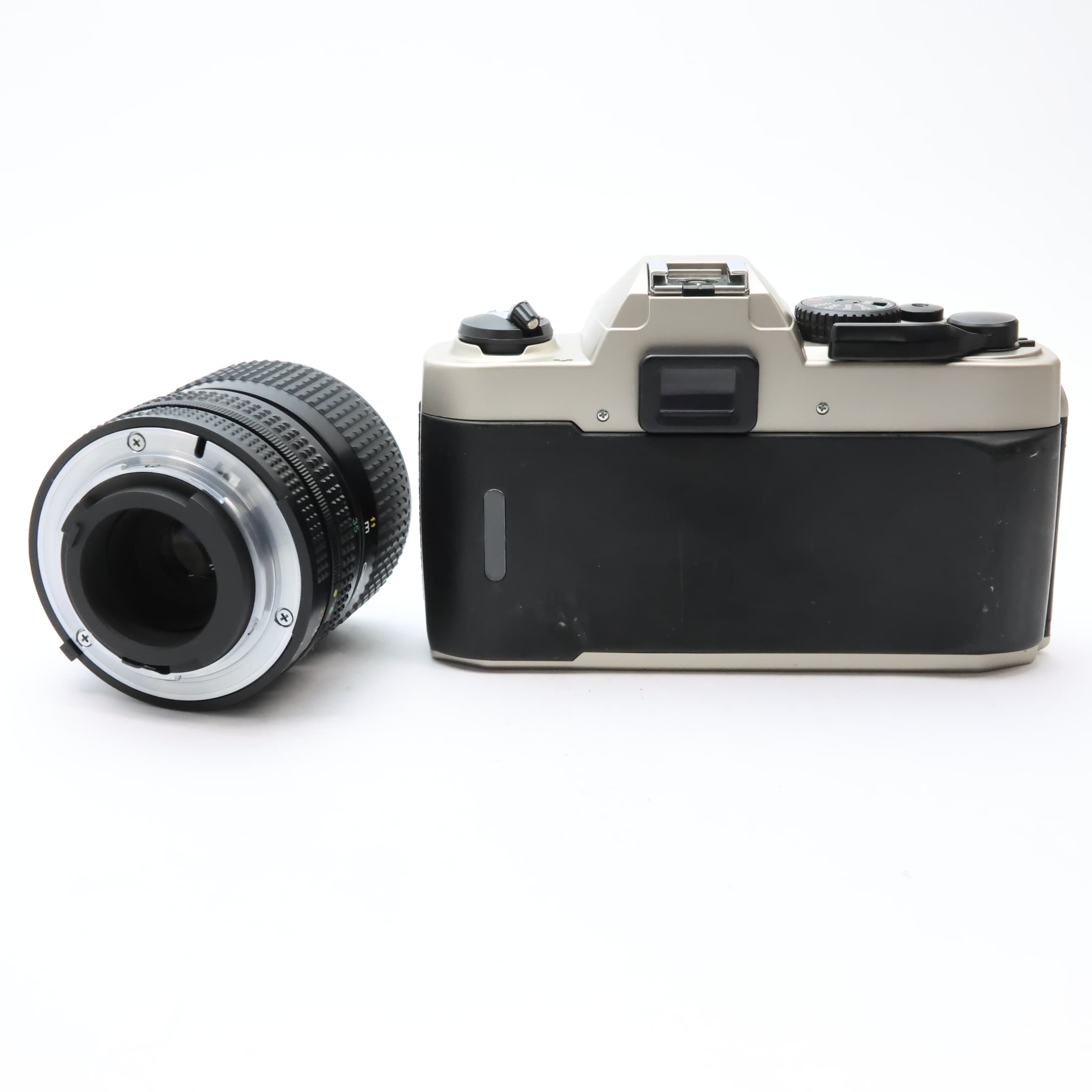中古)Nikon (ニコン) FM10標準セット（商品ID：3717030046782）詳細