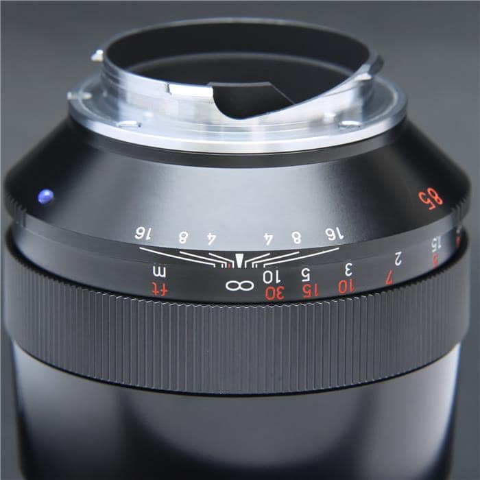 カールツァイス 85mm ZM 美品元箱付き 中古)Carl Zeiss (カールツァイス) Sonnar T* 85mm F2 ZM（商品ID