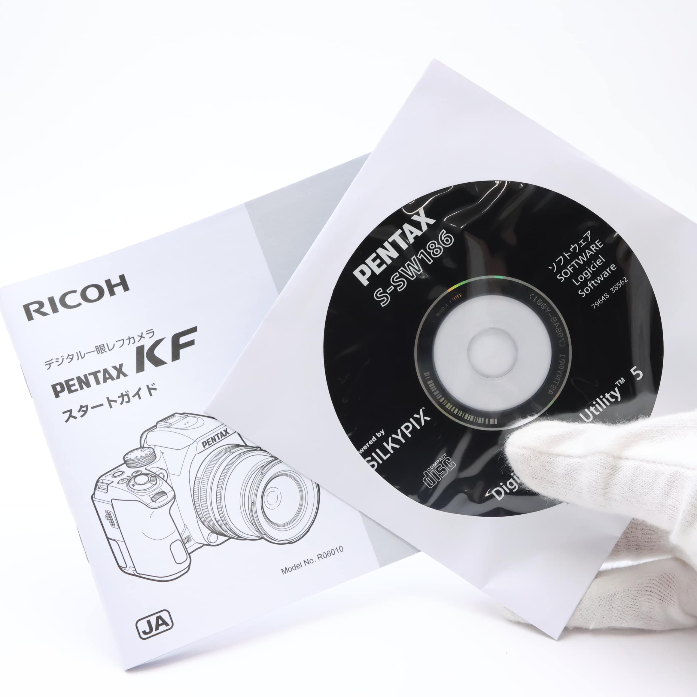 PENTAX KF レンズキット　クリスタルホワイト PENTAX KF レンズキットクリスタルホワイト