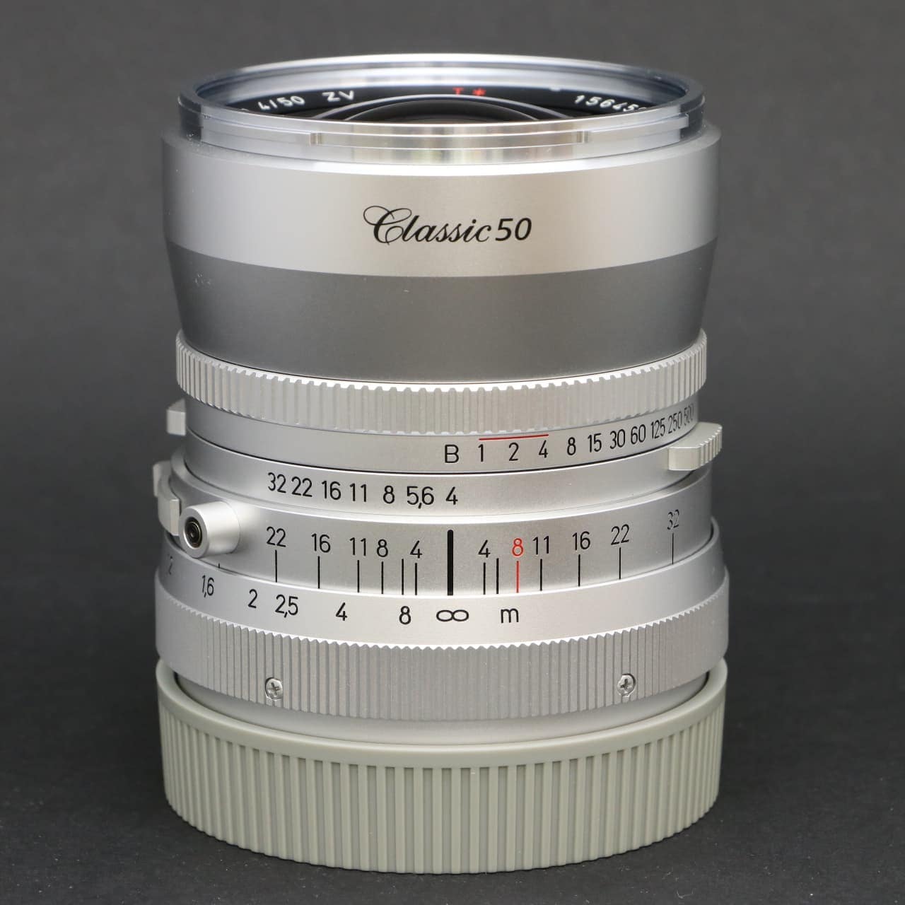 Carl Zeiss Distagon 4/50 T*レンズ（カバー付） Carl Zeiss Distagon 4/50 T*レンズ（カバー付） - メルカリ