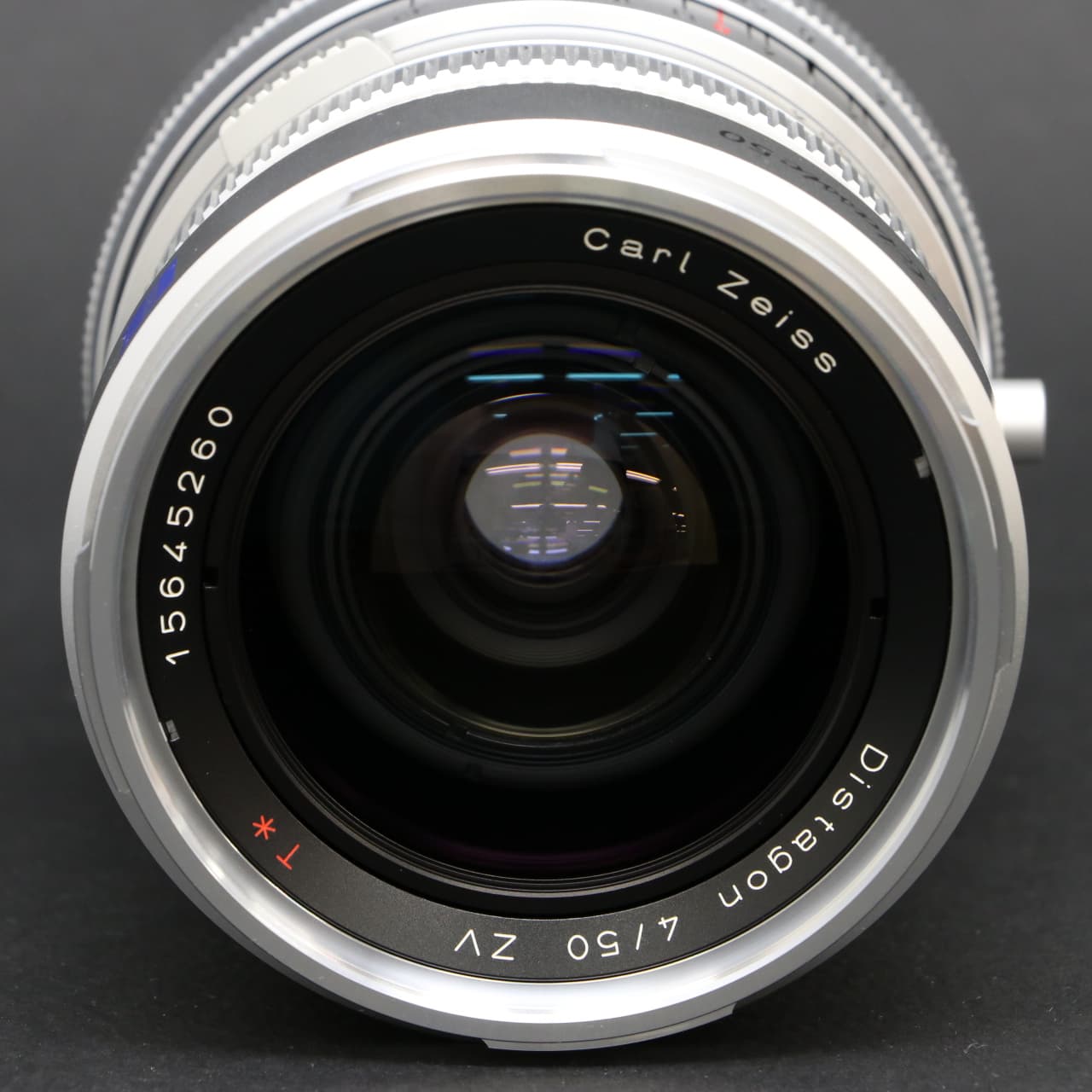 Carl Zeiss Distagon 4/50 T*レンズ（カバー付） Carl Zeiss Distagon 4/50 T*レンズ（カバー付） - メルカリ