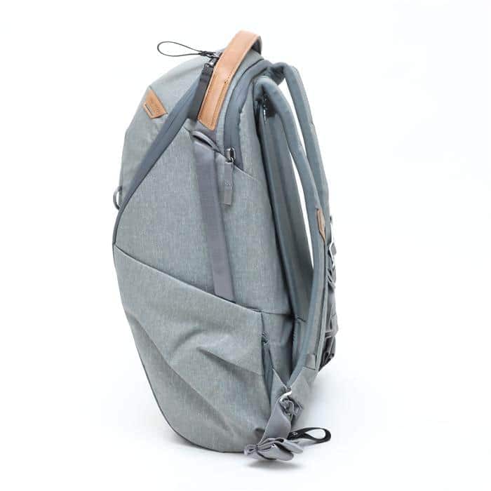 美品　peak design エブリデイバックパック　20L アッシュ Amazon.co.jp: 【国内正規品】PeakDesign ピークデザイン