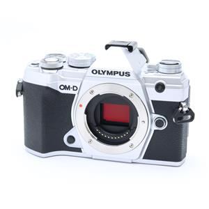 OLYMPUS OM-D E-M5 Mark III シルバー Amazon | OLYMPUS OM-D E-M5 Mark III ボディ シルバー | ミラーレス