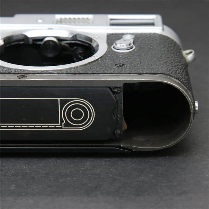 LEICA。ライカ。カメラ。昔のライカ。スクラップ品。修理用部品取り。ジャンク LEICA。ライカ。カメラ。昔のライカ。スクラップ品。修理用部品