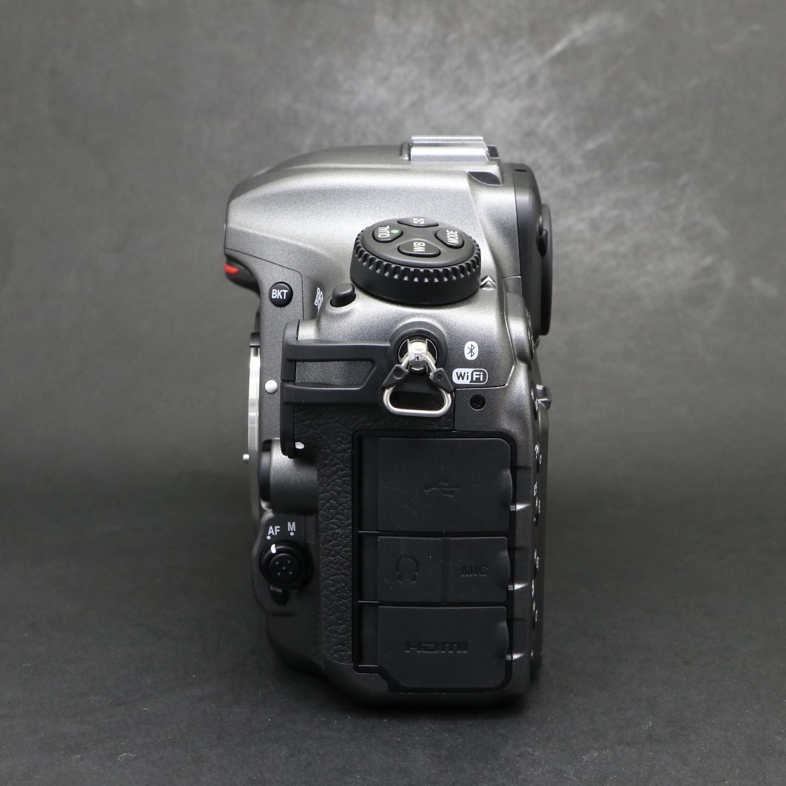 中古)Nikon (ニコン) D500 ボディ 100周年記念モデル メタリックグレー