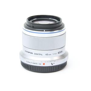 新品)OLYMPUS (オリンパス) M.ZUIKO DIGITAL 45mm F1.8 シルバー（商品