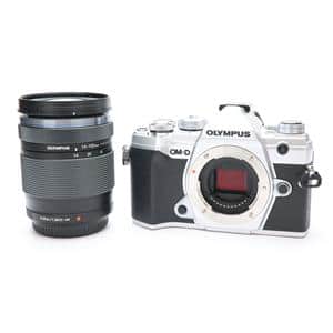 【美品】オリンパスOM-D E-M1 MarkⅡ 14-150mmレンズセット オリンパス OM-D E-M1 Mark II ボディ [ブラック] 価格比較