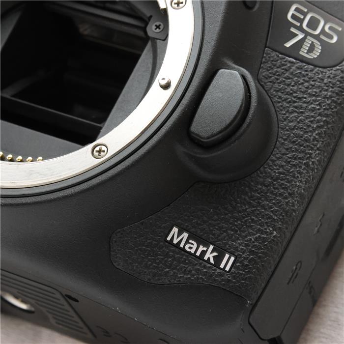 EOS 7D Mark II ボディ