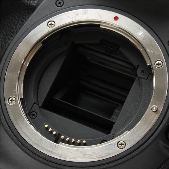 EOS 7D Mark II ボディ