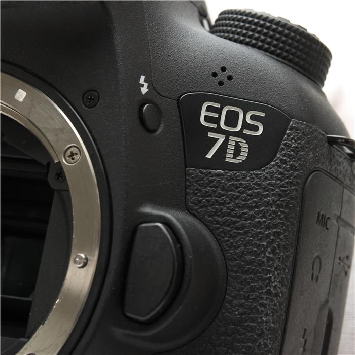 EOS 7D Mark II ボディ