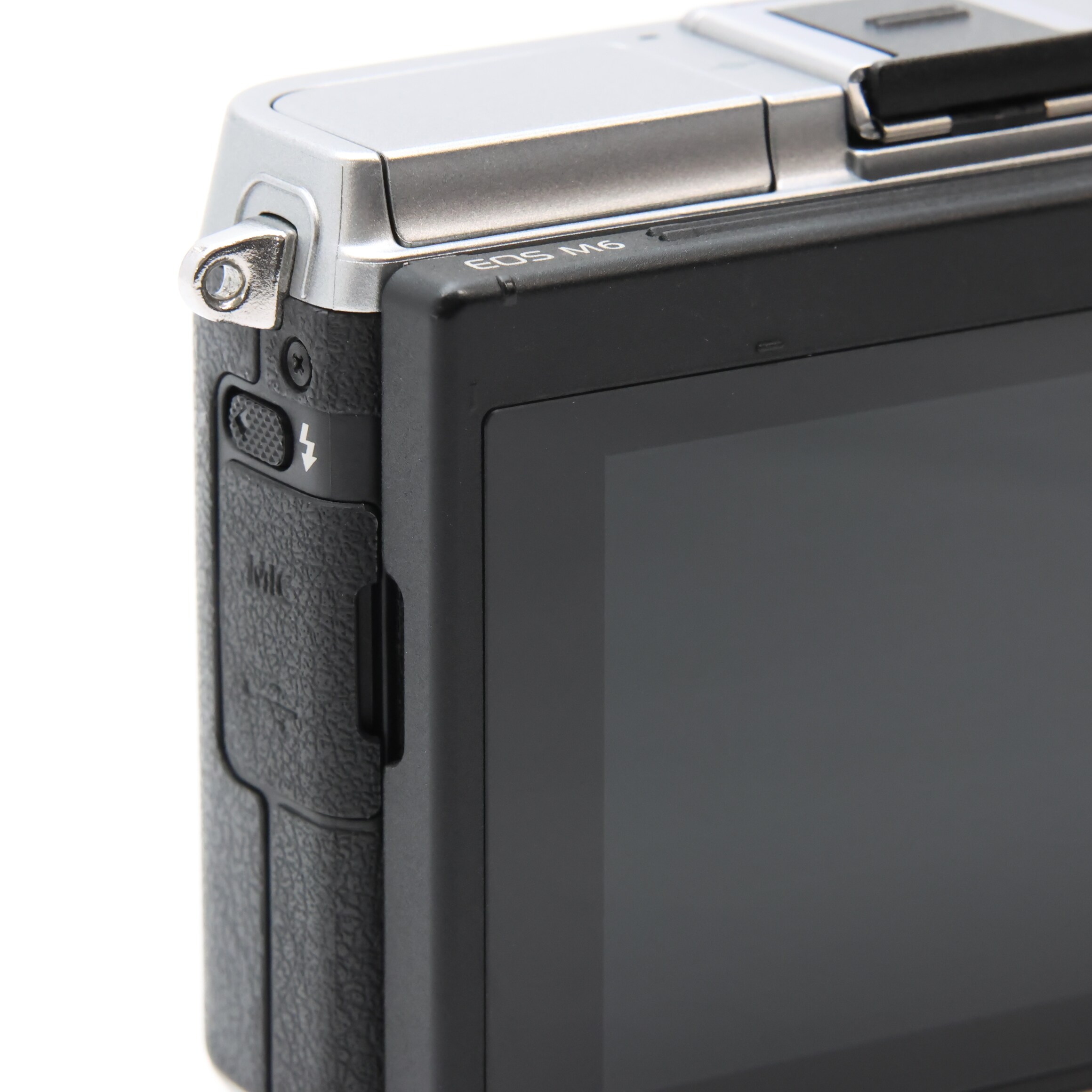 中古 【Canon】キヤノン『EOS M6 ボディー』シルバー 2420万画素