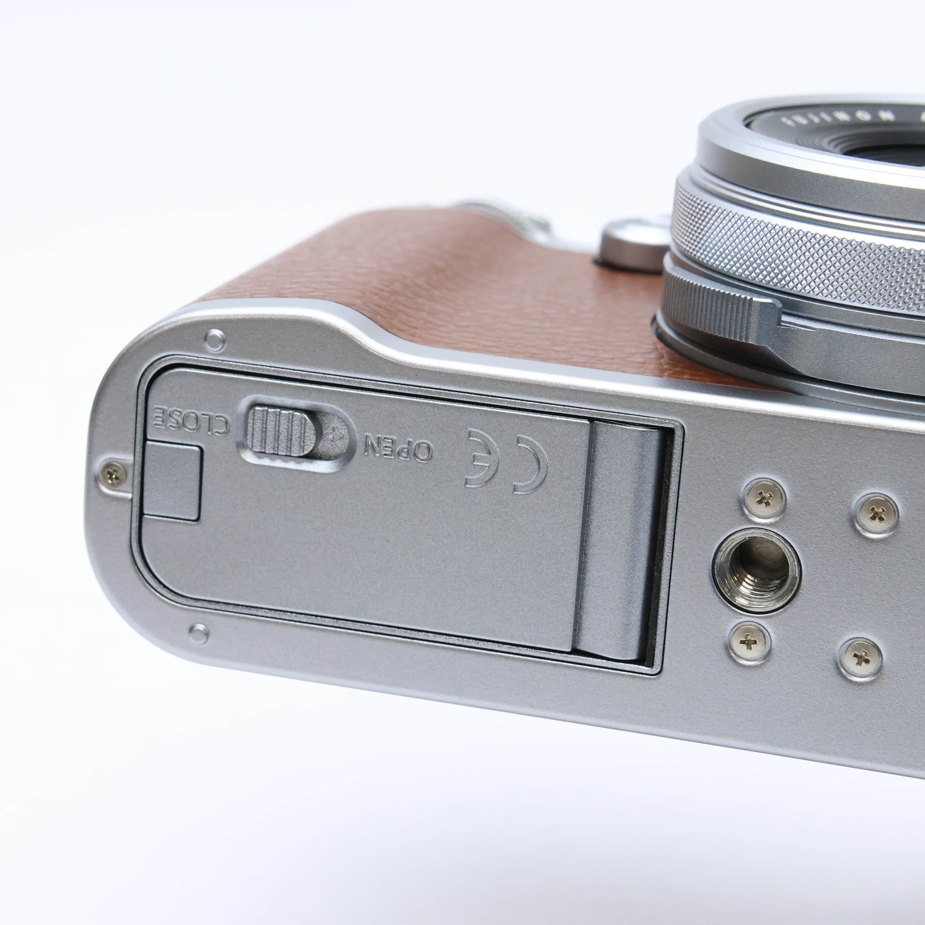 中古)FUJIFILM (フジフイルム) X100F ブラウン（商品ID：3717022354864