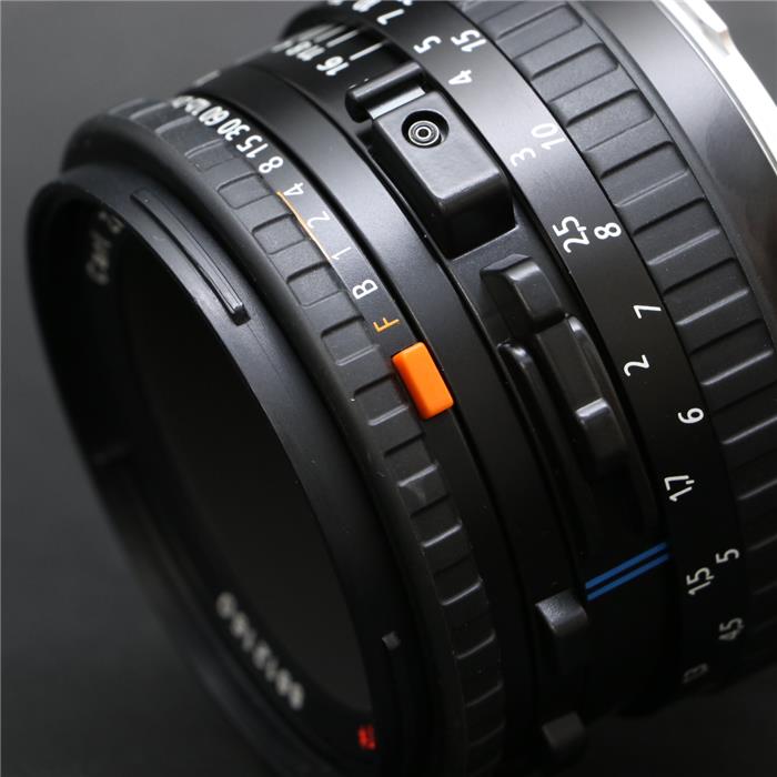 1ページ目 | HASSELBLAD (ハッセルブラッド) 503CW +CFE80mm F2.8 +A12