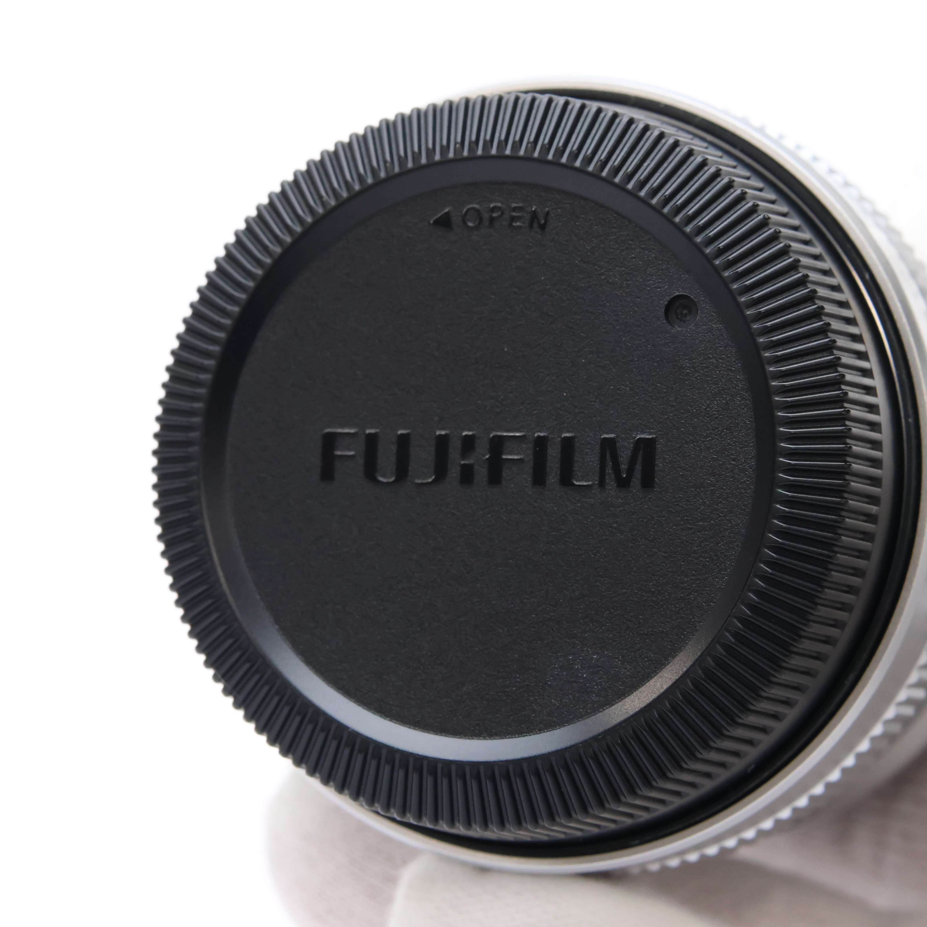 FUJIFILM フジノン XF16mm F2.8 R WR（シルバー） 中古品 中古)FUJIFILM (フジフイルム) フジノン XF16mm F2.8 R WR シルバー