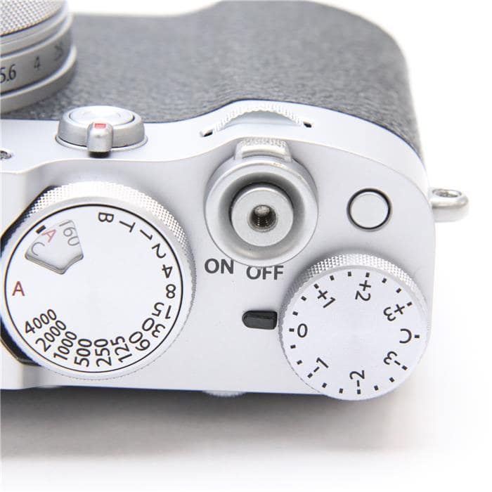 新品未使用　FUJIFILM X100VI　シルバー FUJIFILM X100VI シルバー 新品未使用 FUJIFILM X100VI シルバー: 整備