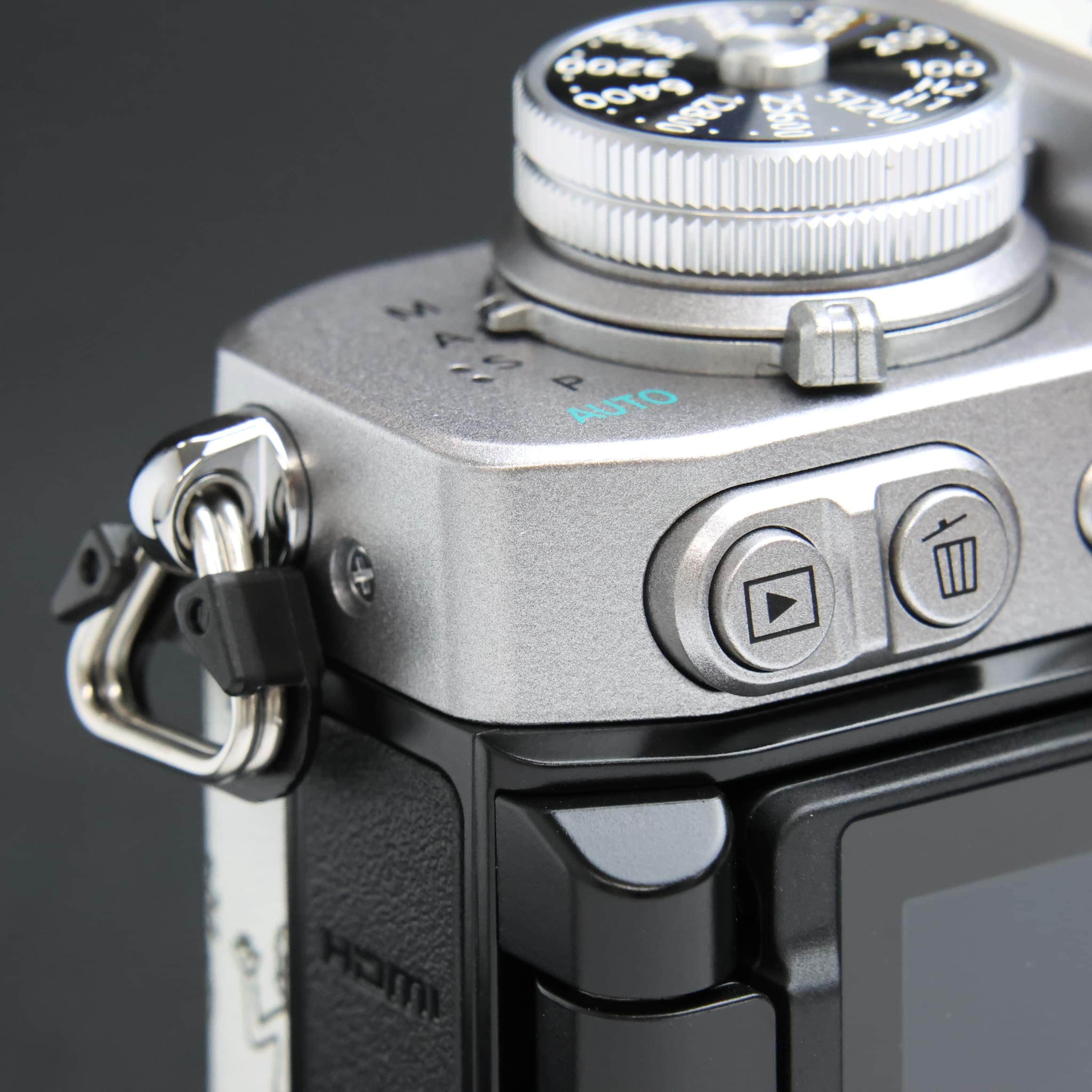 中古)Nikon (ニコン) Zfc ボディ HERALBONY シルバー（商品ID