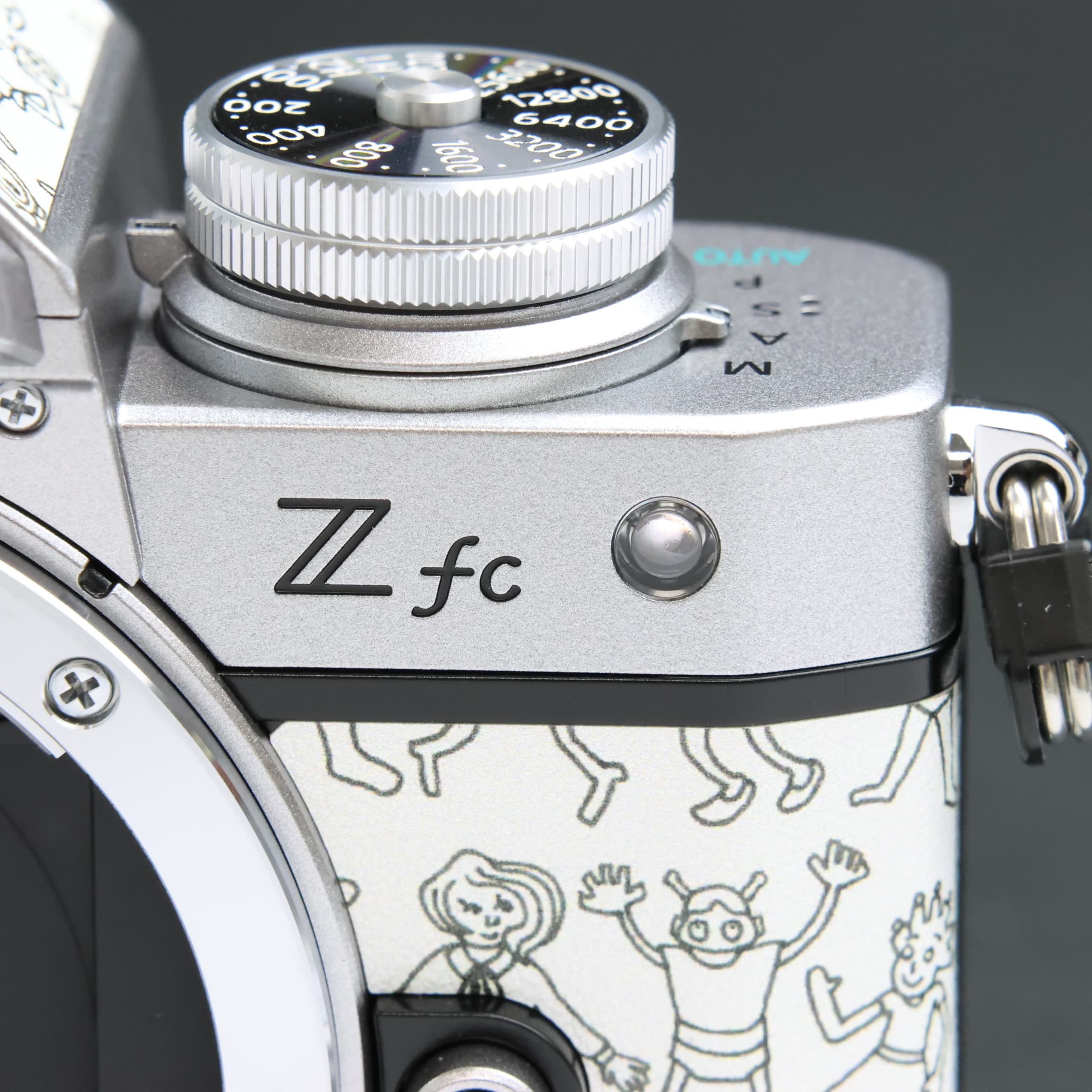 中古)Nikon (ニコン) Zfc ボディ HERALBONY シルバー（商品ID
