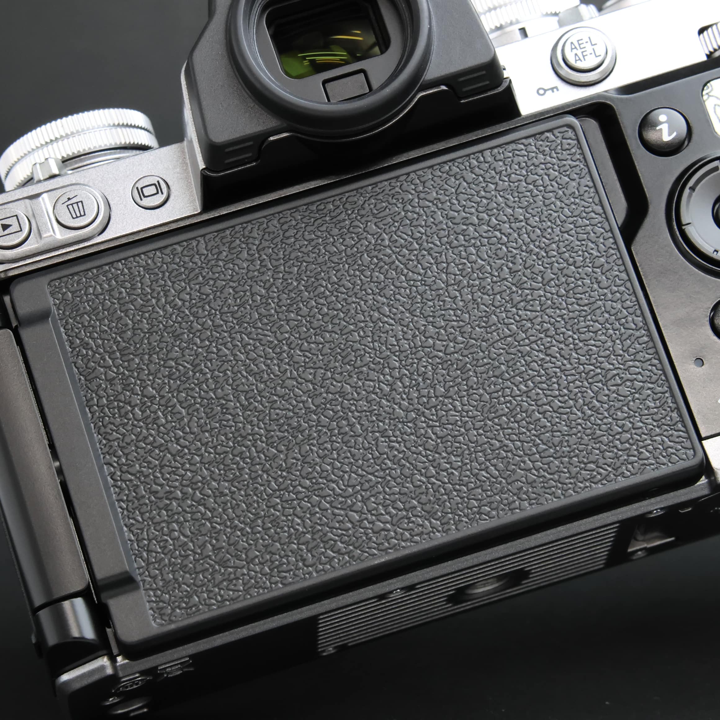 中古)Nikon (ニコン) Zfc ボディ HERALBONY シルバー（商品ID