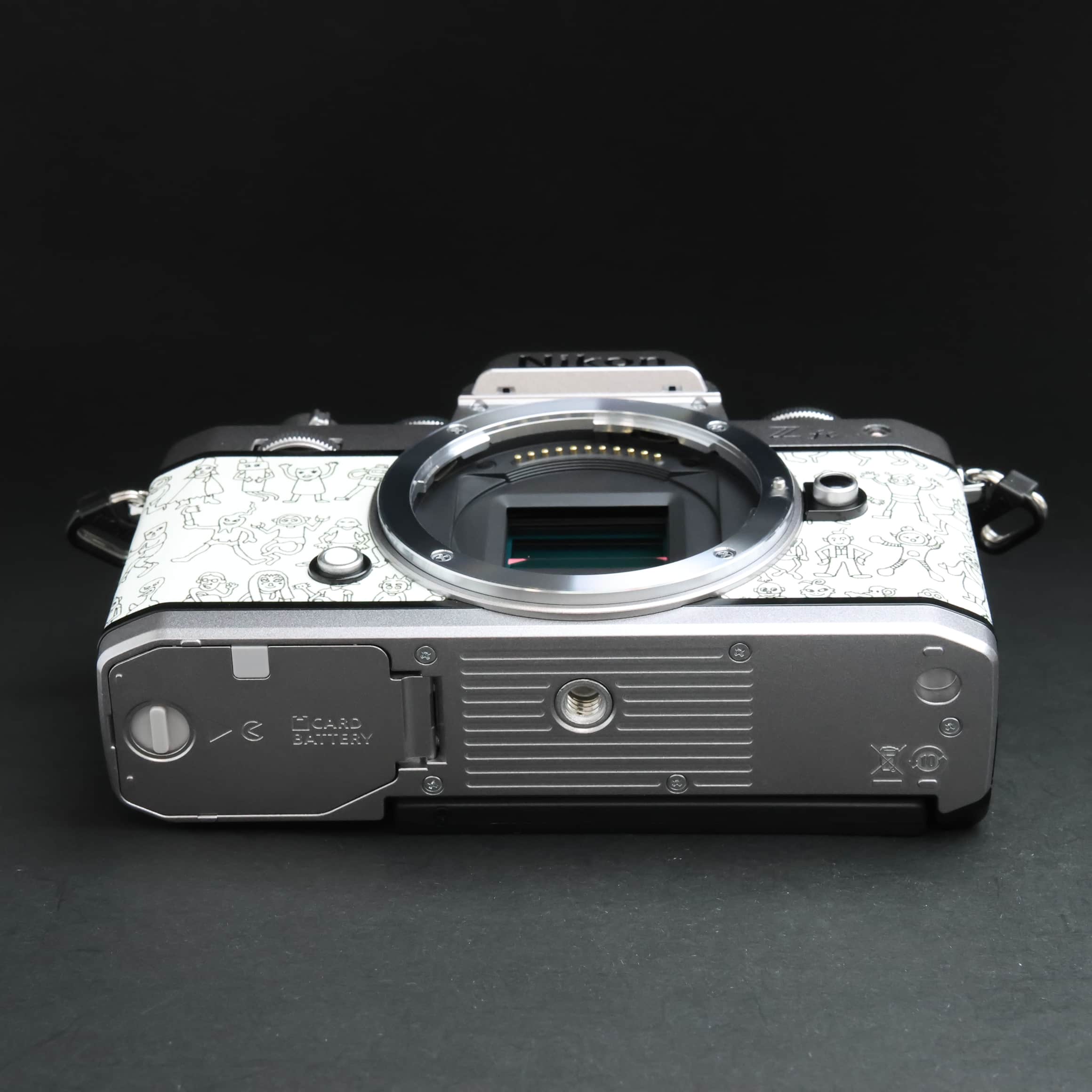 ★新品級★ Nikon ニコン Zfc ボディ シルバー 新品)Nikon (ニコン) Zfc ボディ シルバー（商品ID：4960759906311