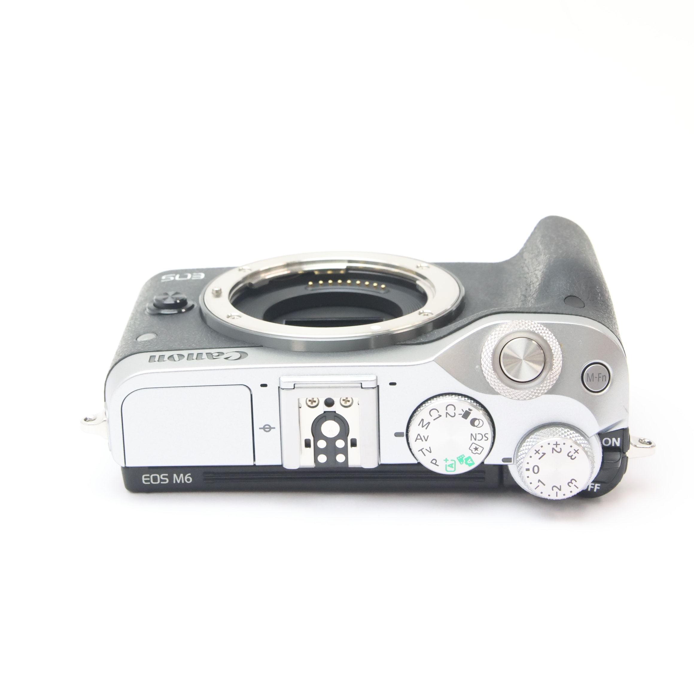 Canon EOS M6 シルバー 本体と付属品 中古)Canon (キヤノン) EOS M6 ボディ シルバー（商品ID