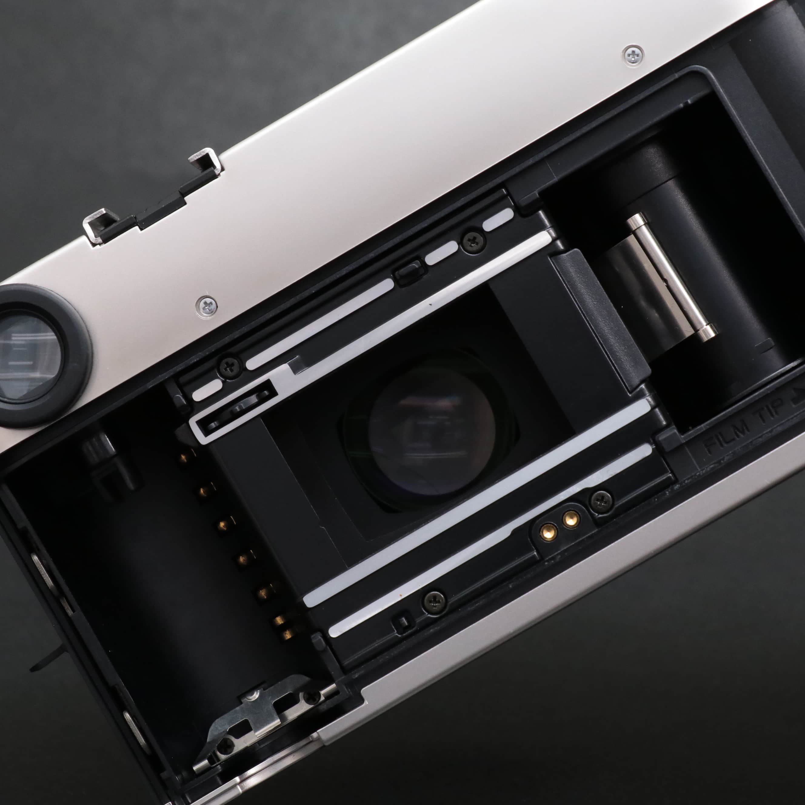 ★希少★ Konica HEXAR Rhodium コンパクトカメラ 元箱付き 中古)Konica (コニカ) HEXAR (Rhodium)（商品ID：3717013493886）詳細