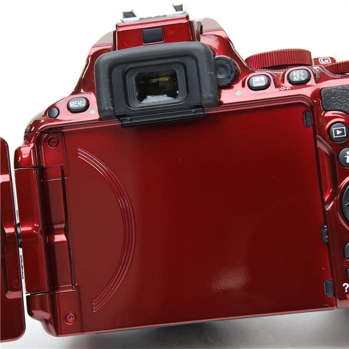 中古)Nikon (ニコン) D5500 18-55 VR II レンズキット レッド