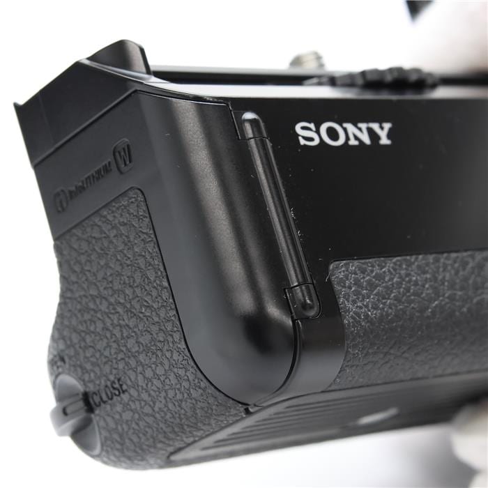 SONY ソニー　縦位置カメラグリップ　VG-C1EM G-1154 中古)SONY (ソニー) 縦位置グリップ VG-C1EM（商品ID：3717030476909