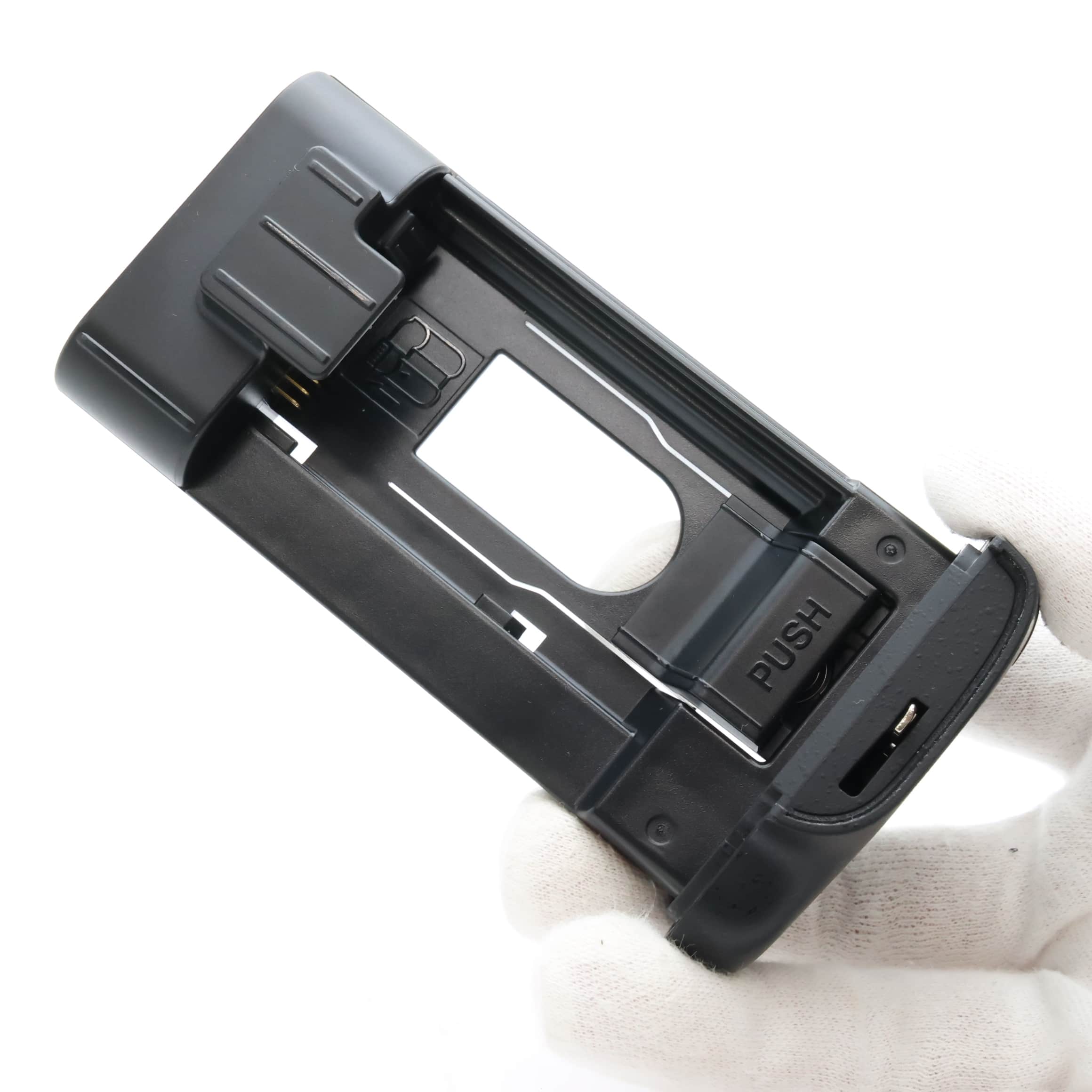 中古)Nikon (ニコン) マルチパワーバッテリーパック MB-D17（商品ID