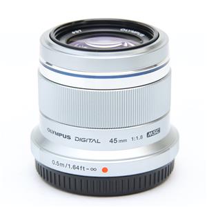 新品)OLYMPUS (オリンパス) M.ZUIKO DIGITAL 45mm F1.8 シルバー（商品