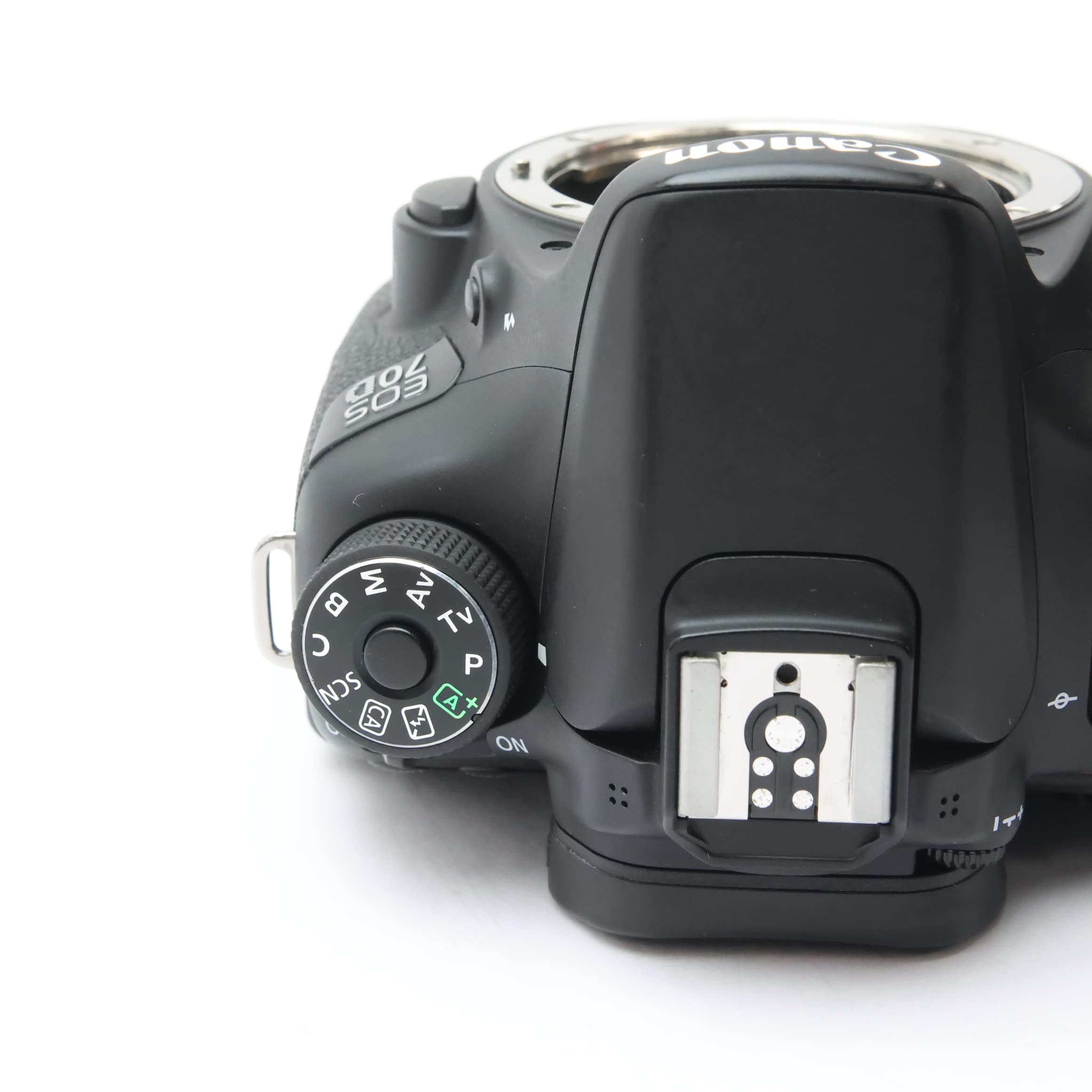 中古)Canon (キヤノン) EOS 70D EF-S18-135 IS STM レンズキット（商品 