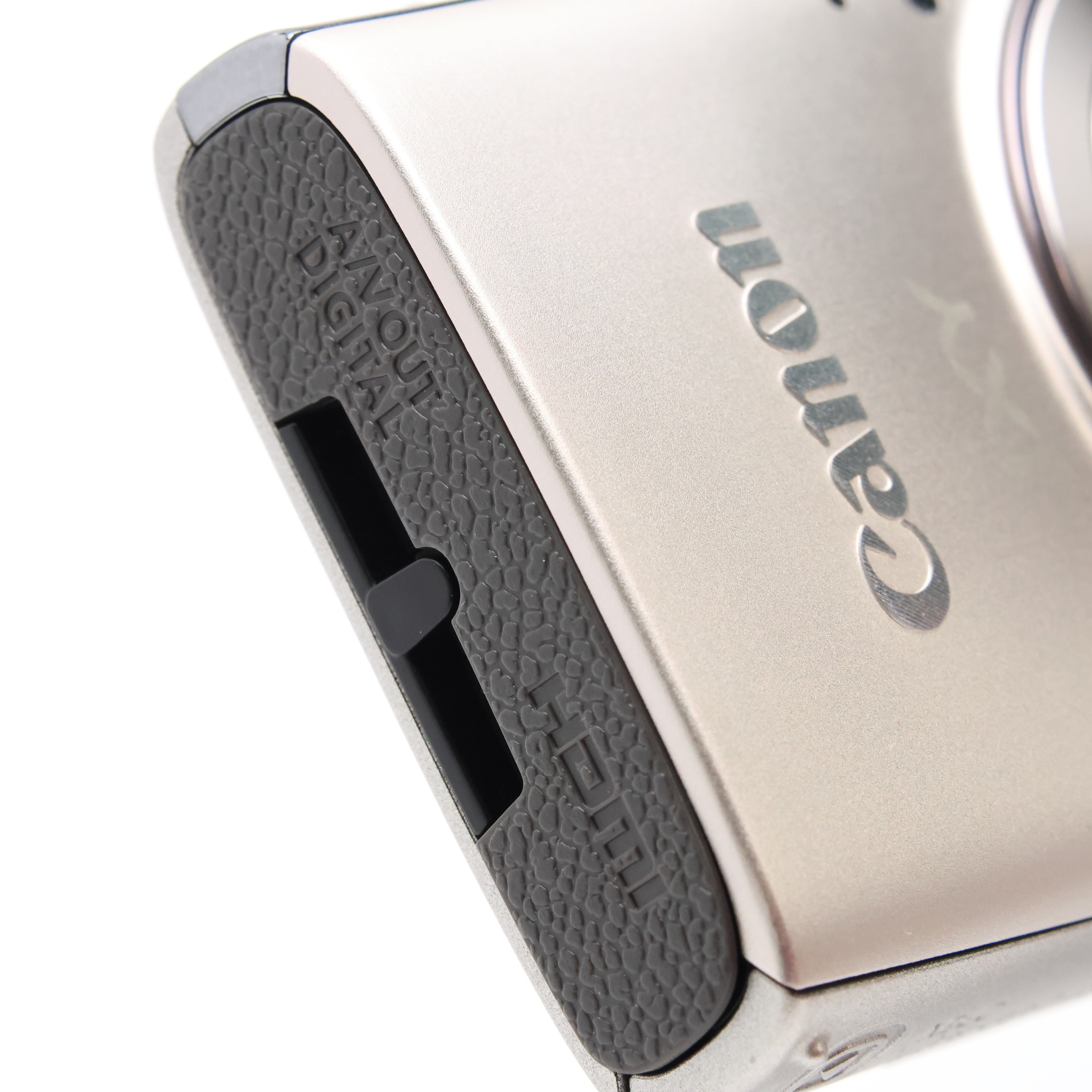 中古)Canon (キヤノン) IXY 650 シルバー（商品ID：3717030333943 