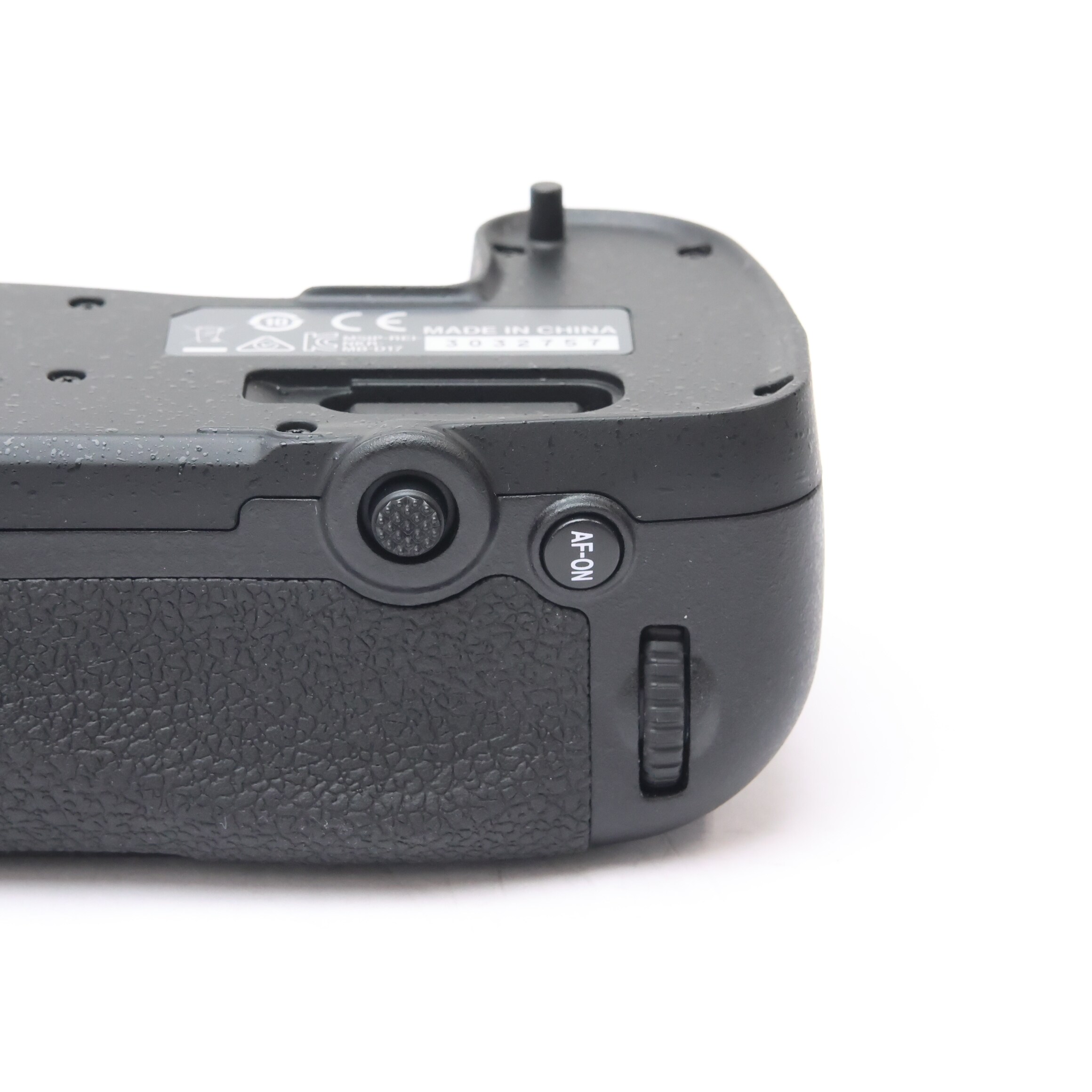 中古)Nikon (ニコン) マルチパワーバッテリーパック MB-D17（商品ID 
