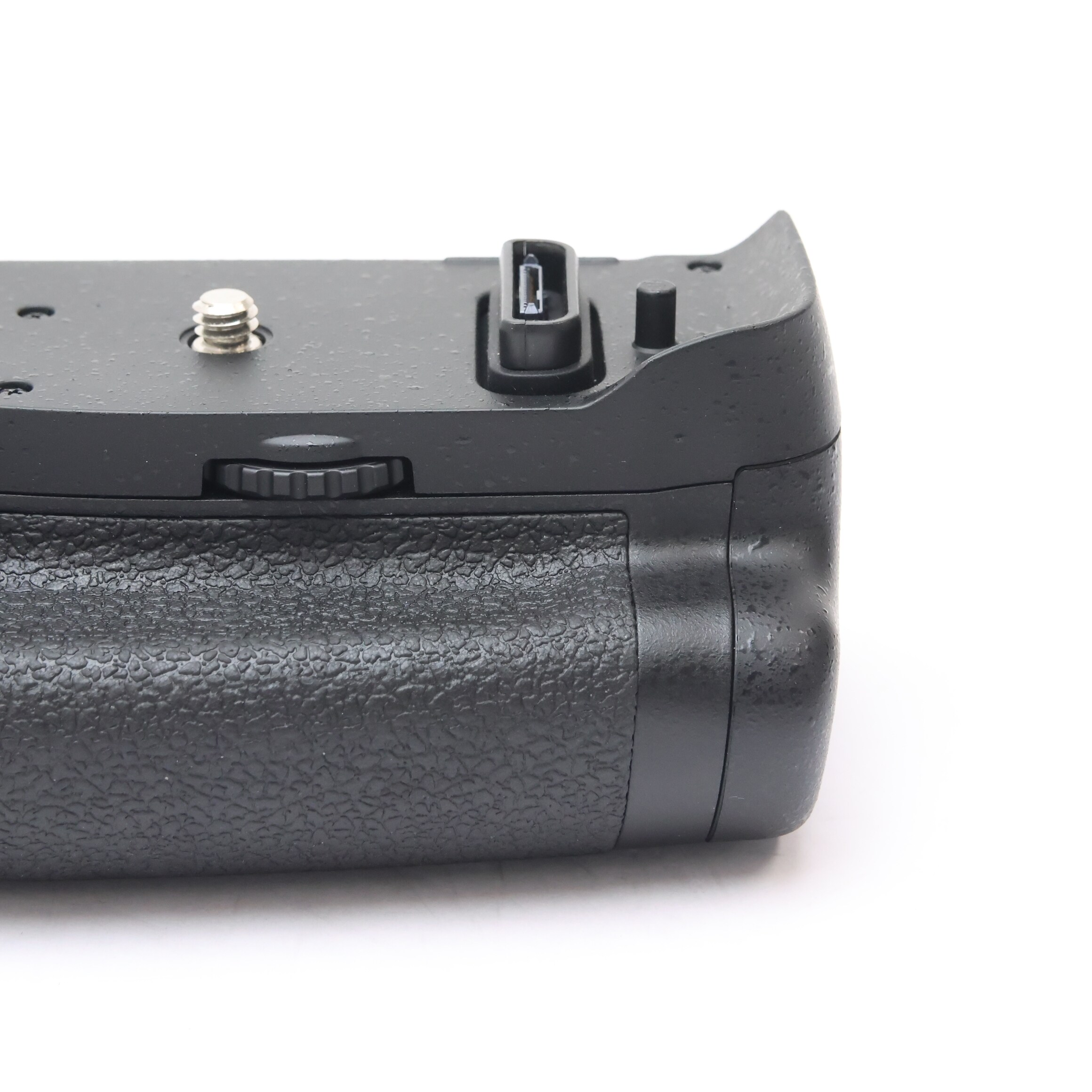 中古)Nikon (ニコン) マルチパワーバッテリーパック MB-D17（商品ID 