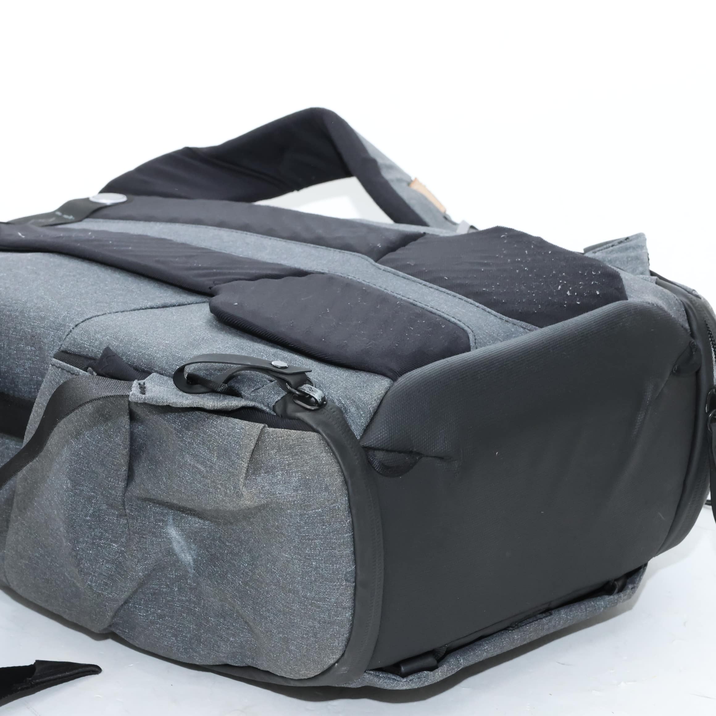 中古)peak design (ピークデザイン) エブリデイバックパック 20L V2