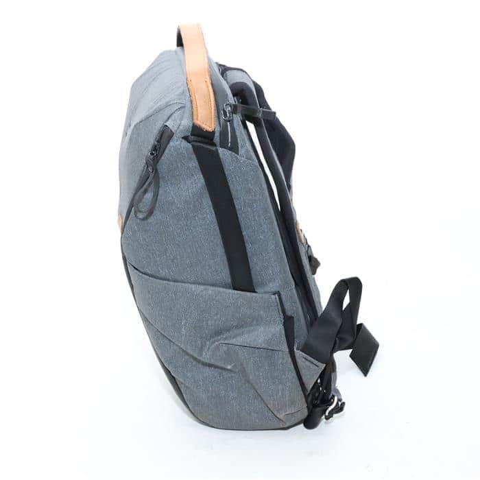 Peak Design エブリデイ バックパックv2 20L チャコール Amazon.co.jp: 【国内正規品】PeakDesign ピークデザイン