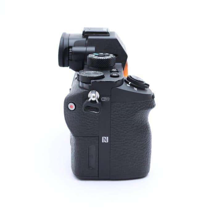 【美品】SONY α7RII ボディ シャッター数少 液晶美品 美品】SONY α7RII ボディ シャッター数少 液晶美品