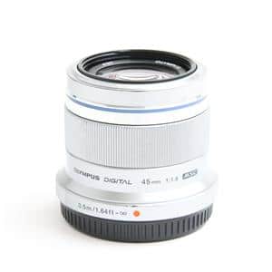 新品)OLYMPUS (オリンパス) M.ZUIKO DIGITAL 45mm F1.8 シルバー