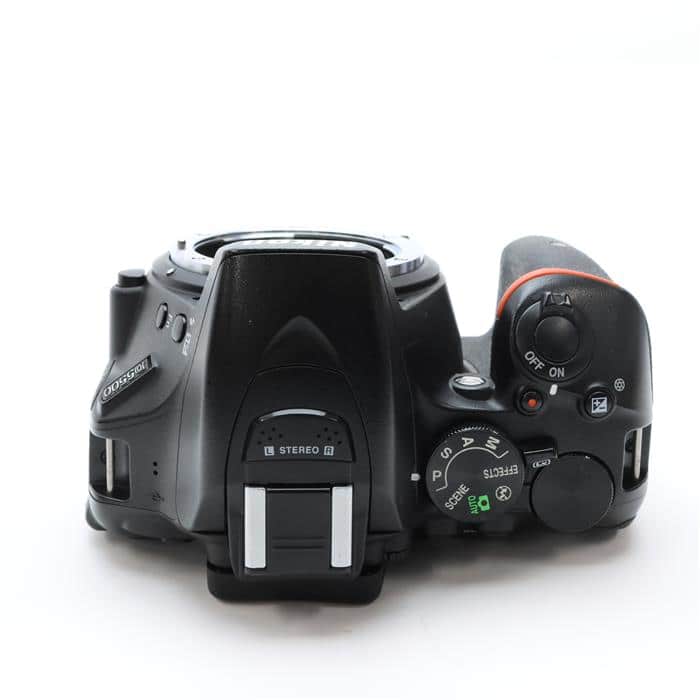新品級◇Nikon ニコン D5500 ボディ◇シャッター回数5760回以下♪