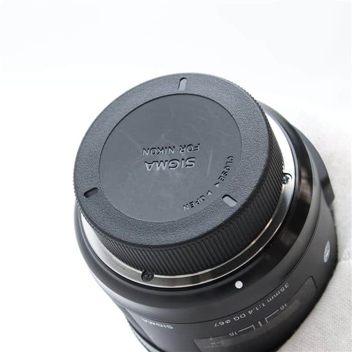 【美品】SIGMA シグマ 35mm F1.4 DG HSM Art ニコンF用 SIGMA（シグマ）35mm F1.4 DG HSM ARTとNIKON（ニコン）AF-S