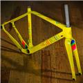 Cinelli (チネリ) 【未使用品】2024モデル KING ZYDECO DISC Sサイズ（165-174cm）フレームセット