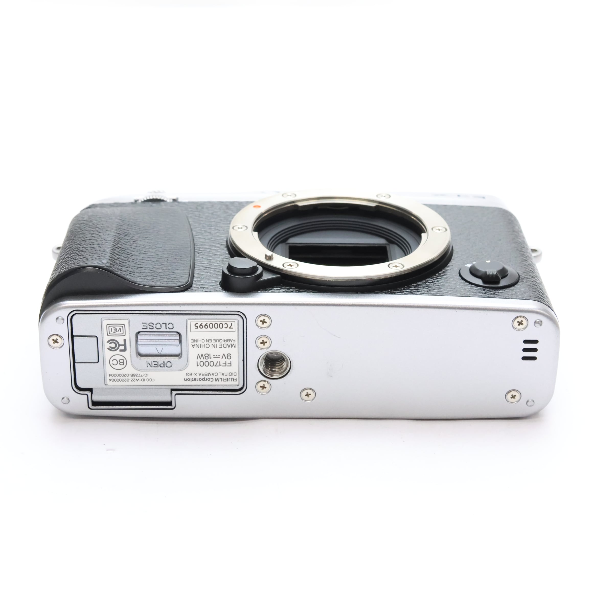 中古)FUJIFILM (フジフイルム) X-E3 ボディ シルバー（商品ID