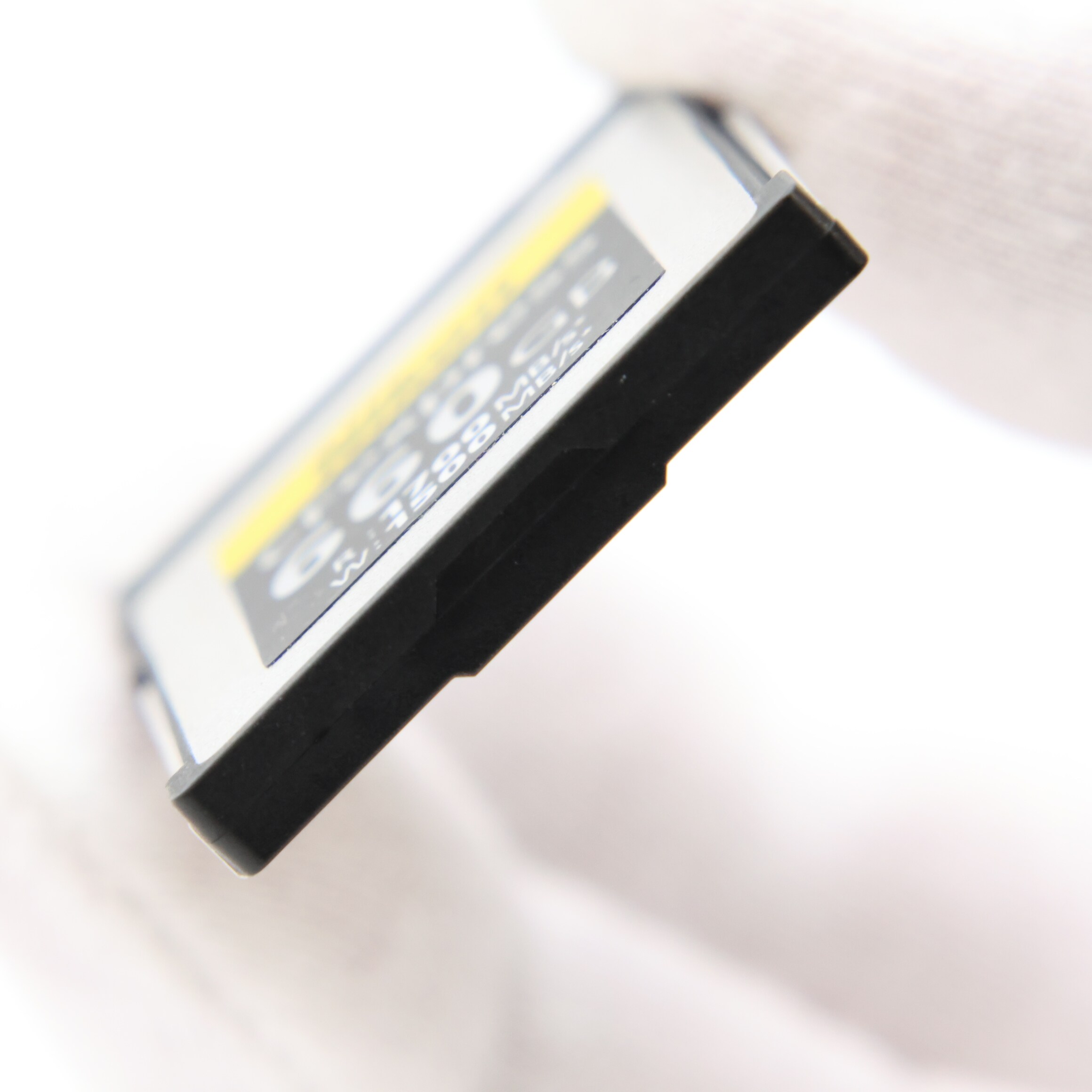 中古)Nikon (ニコン) CFexpressカード TypeB 660GB MC-CF660G（商品ID