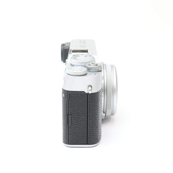 【ほぼ未使用品】Fujifilm X100V シルバー FUJIFILM X100V [シルバー] 中古価格比較 - 価格.com