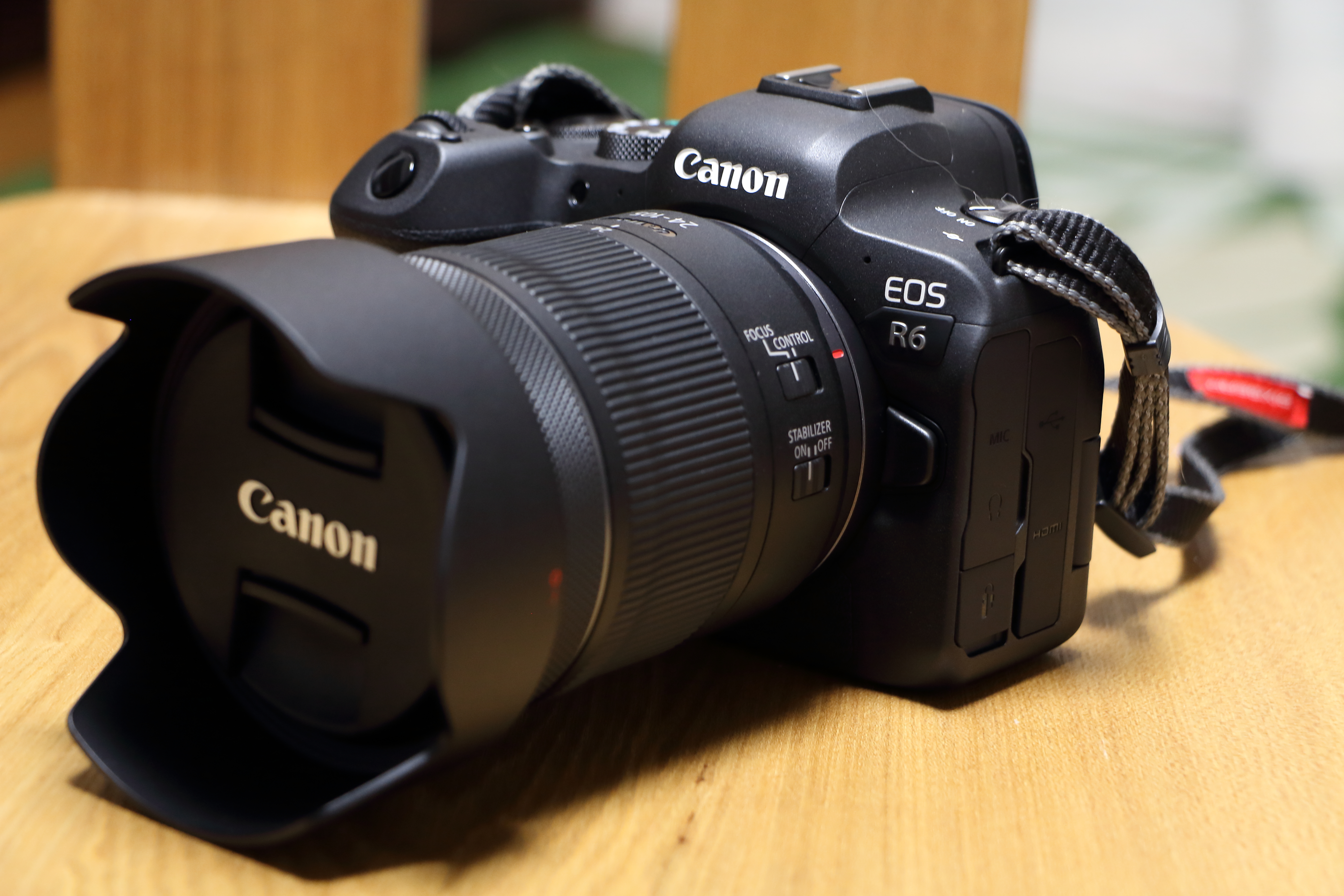 新品)Canon (キヤノン) レンズフード EW-73D（商品ID：4549292061413