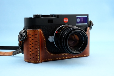 LEICA - 【中古】(ライカ) Leica 11826 ズミクロンM50/2 フード組込 (6bit) ブラック 新品)Leica (ライカ) ズミクロン M50mm F2.0 レンズフード組込