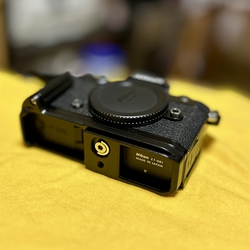 Nikon Zf-GR1 Zf用エクステンショングリップ Nikon Z f-GR1 Extension Grip for Nikon Z f : Amazon.ca