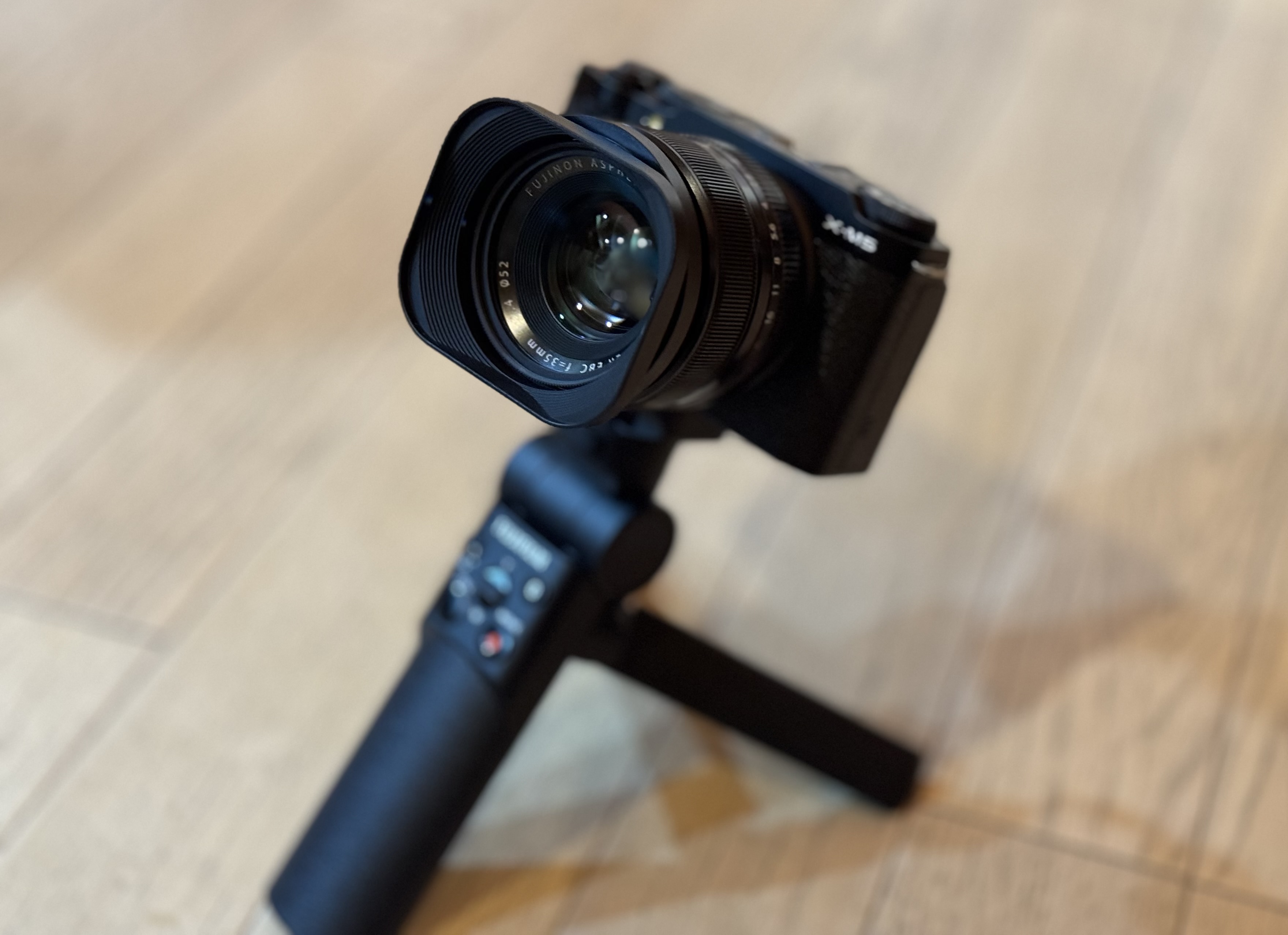 PENTAX ペンタックス 01 8.5mm F1.9 スタンダードプライム コミュレビ」「エブリバディ・コンシェルジュ」｜マップカメラ