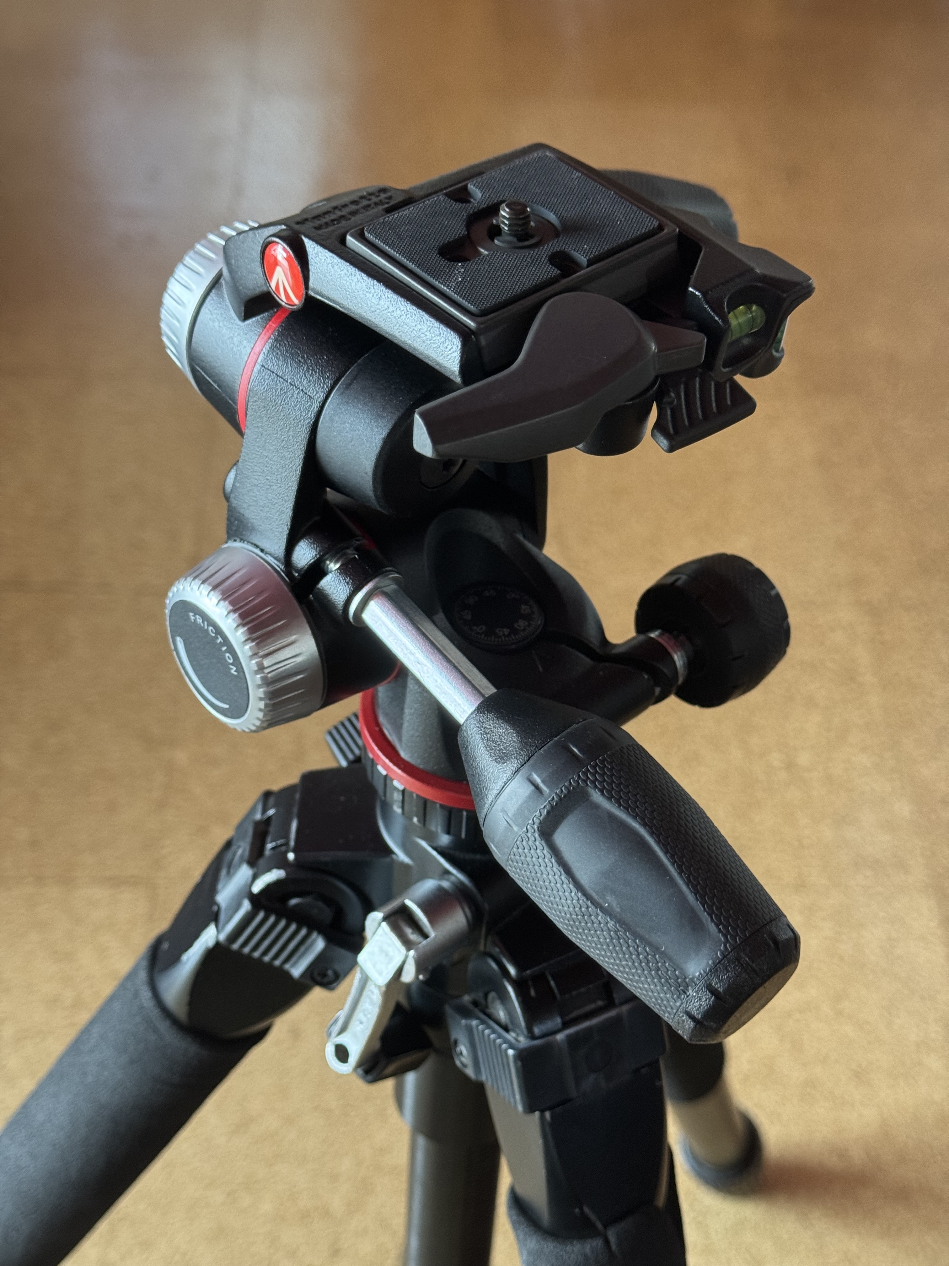 Manfrotto マンフロット MHXPRO-3W 美品 雲台 マンフロット XPRO3ウェイ雲台 クイックプレート付き MHXPRO-3W