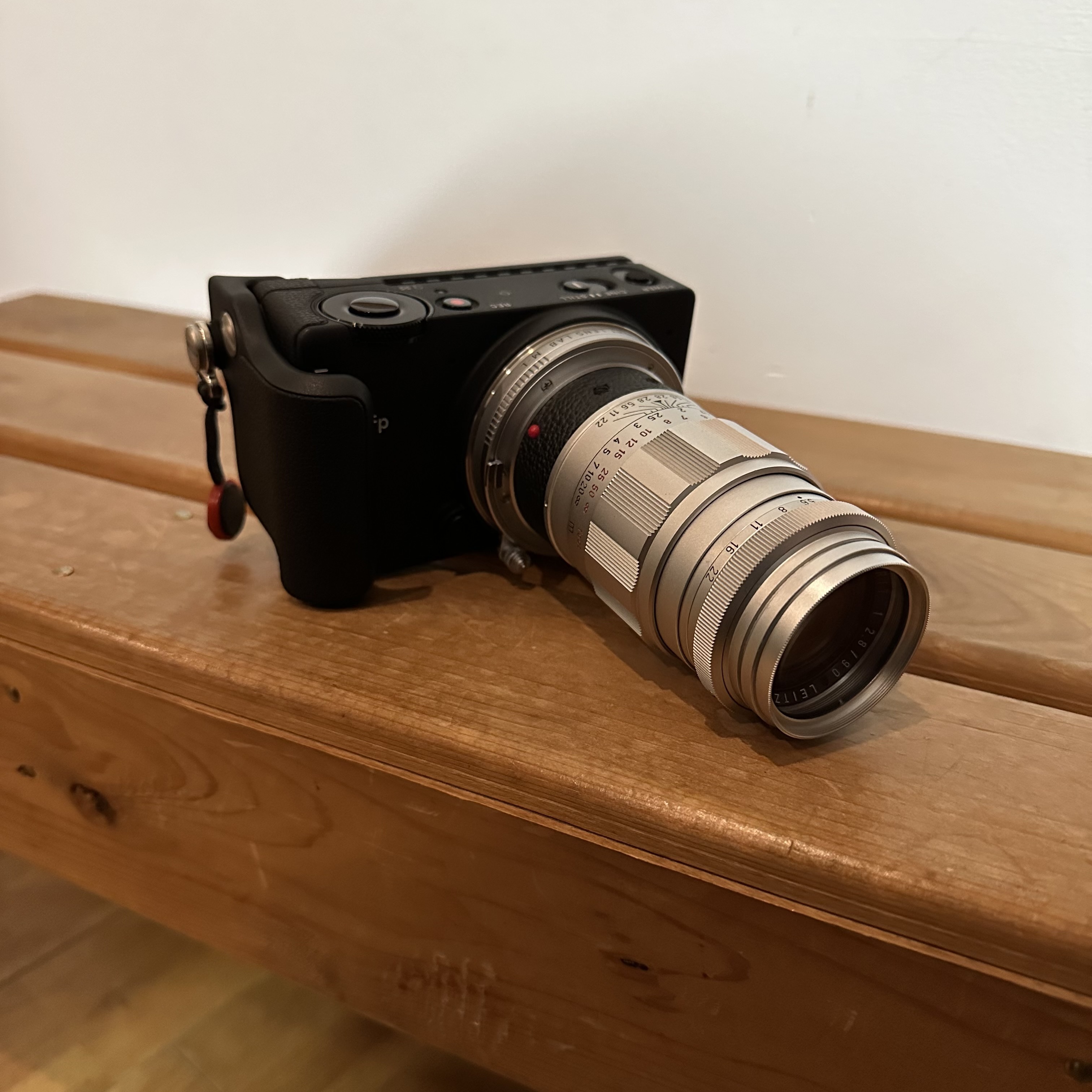 LEICA - 【中古】(ライカ) Leica エルマリート M90mm F2.8 E39 シルバー 中古)Leica (ライカ) エルマリート M90mm F2.8 E39 シルバー
