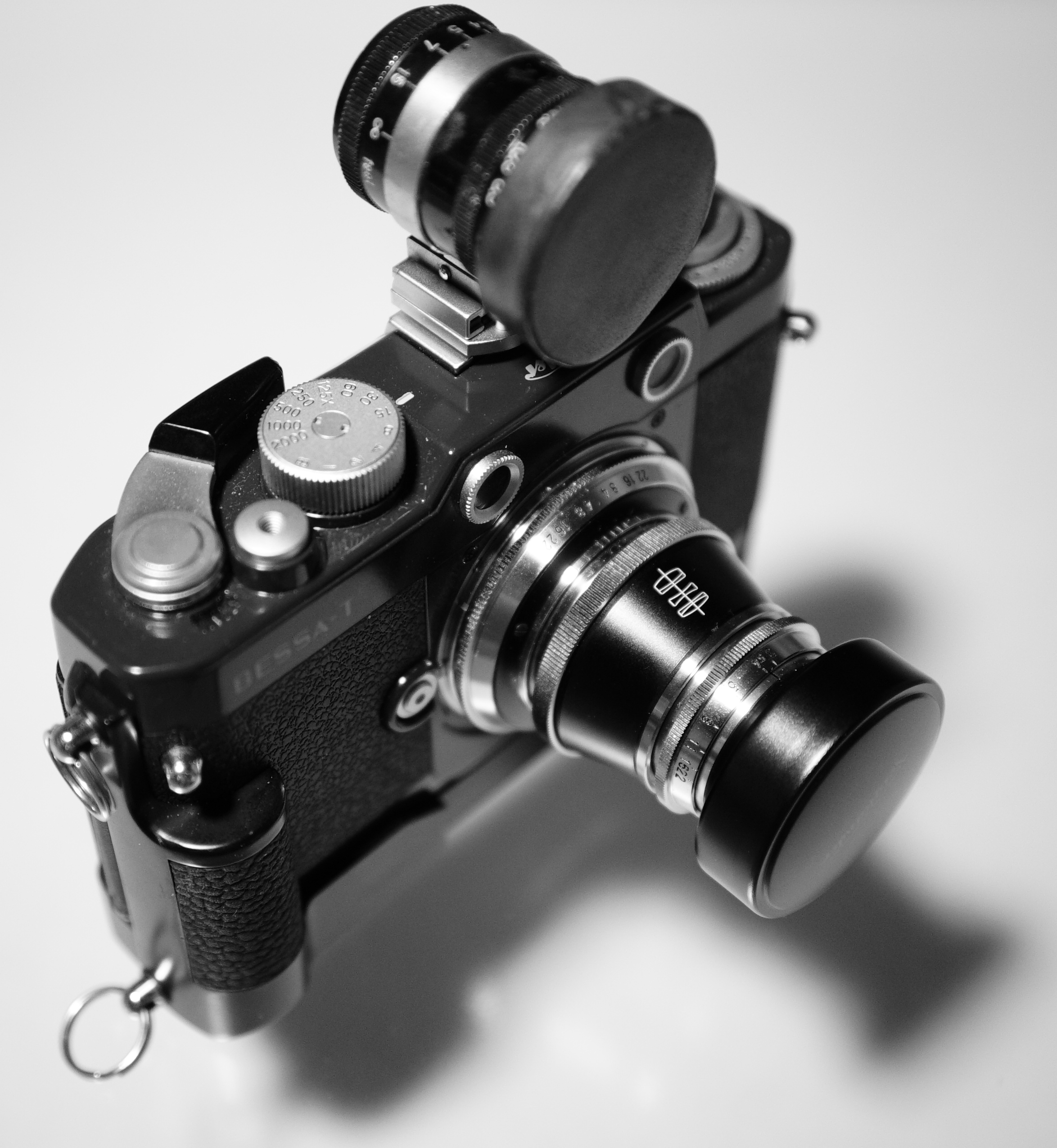 PENTAX - ホワイト ペンタックス Q用 8.5mm F1.9 01 STANDARD コミュレビ」「エブリバディ・コンシェルジュ」｜マップカメラ